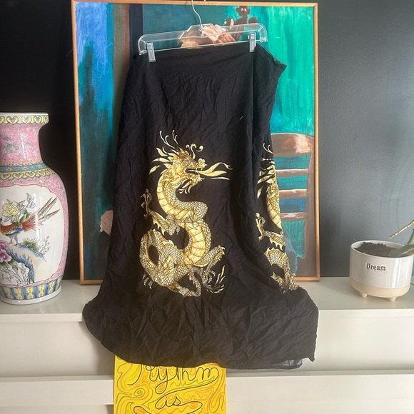 Y2K Black Wrap Around Skirt with Gold Dragon Motif One Size - Picture 11 of 12